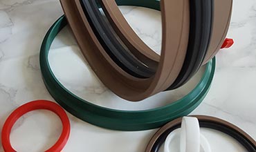 Garnituri productie proprie